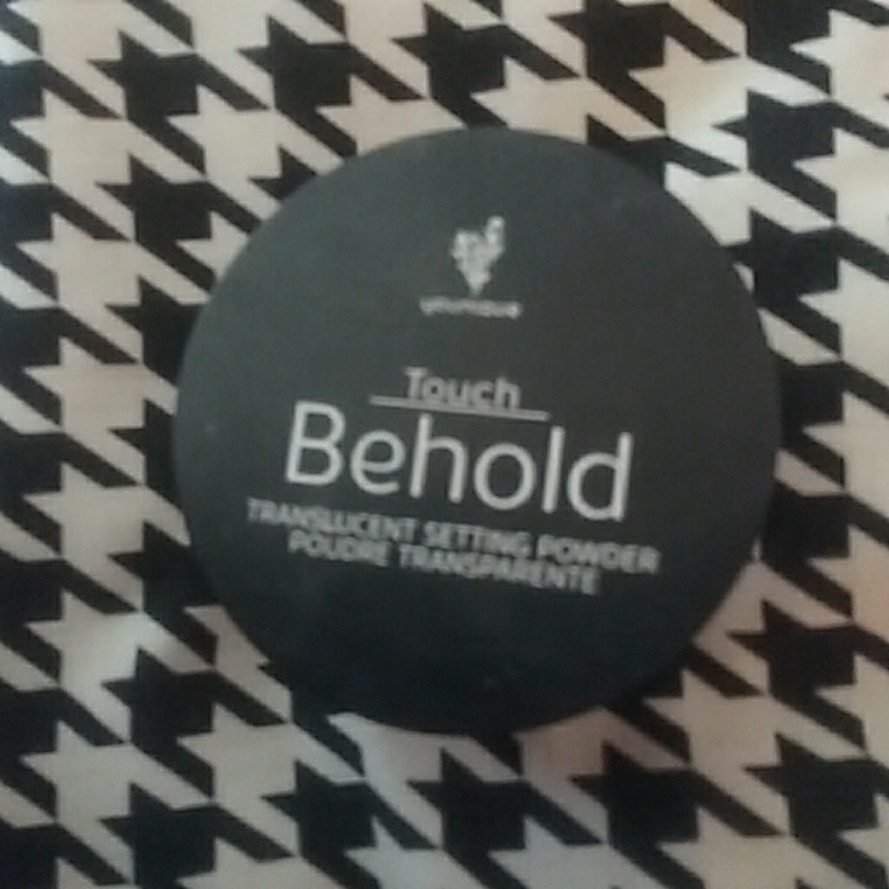 Younique Behold Setting Powder